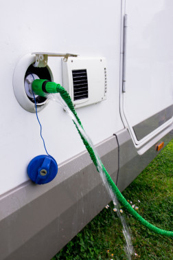 Watertank camper schoonmaken: zo houd jij je water fris